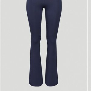 Aritzia TNAchill Atmosphere Hi Kick Flare Leggings